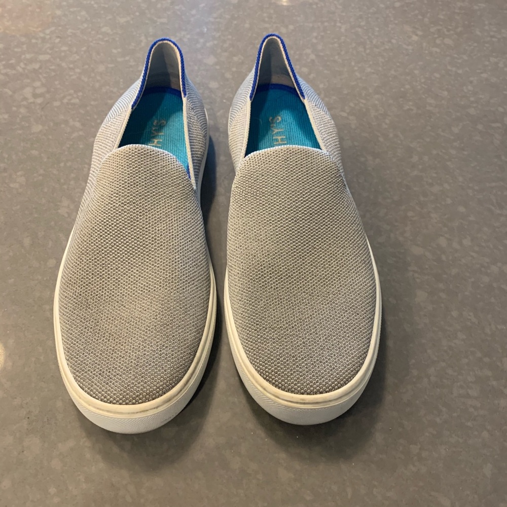 Rothy’s  sneaker - Silver ✨✨